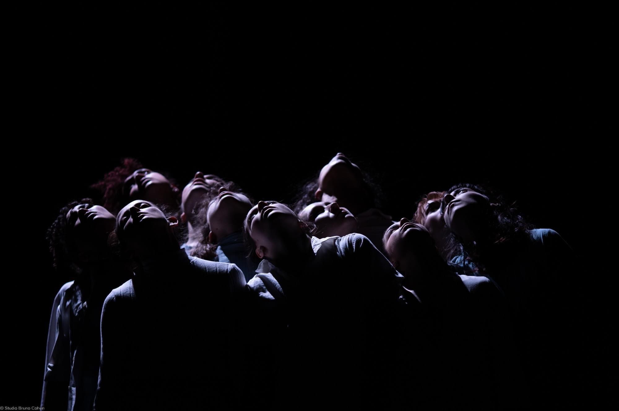 PNEE, Michaela Piklová entre différents artistes, Festival de Senlis © Studio Bruno Cohen